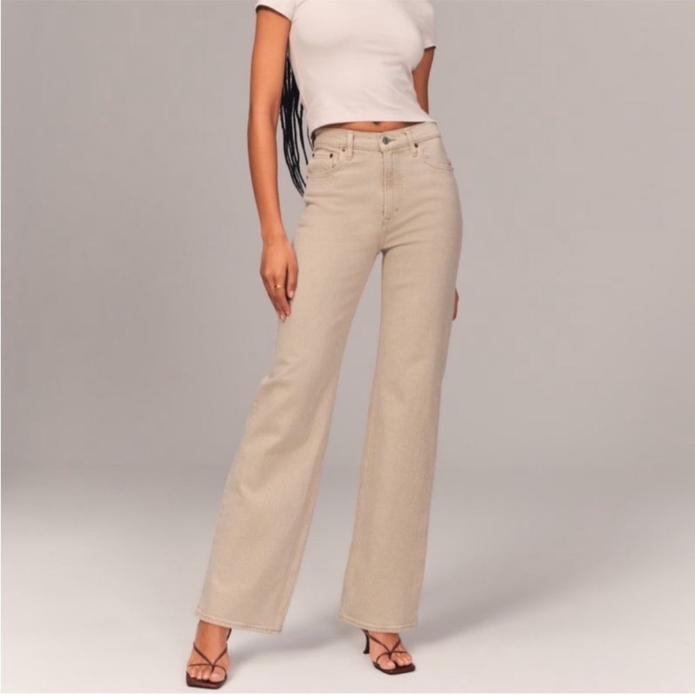 NWT Abercrombie 90s Relaxed Jeans